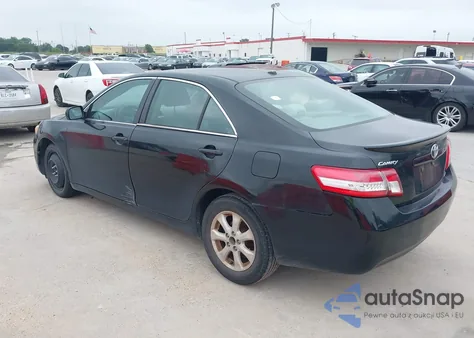 2011 Toyota Camry Se/Le/Xle z USA, uszkodzony, nr VIN 4T4BF3EK9BR134697